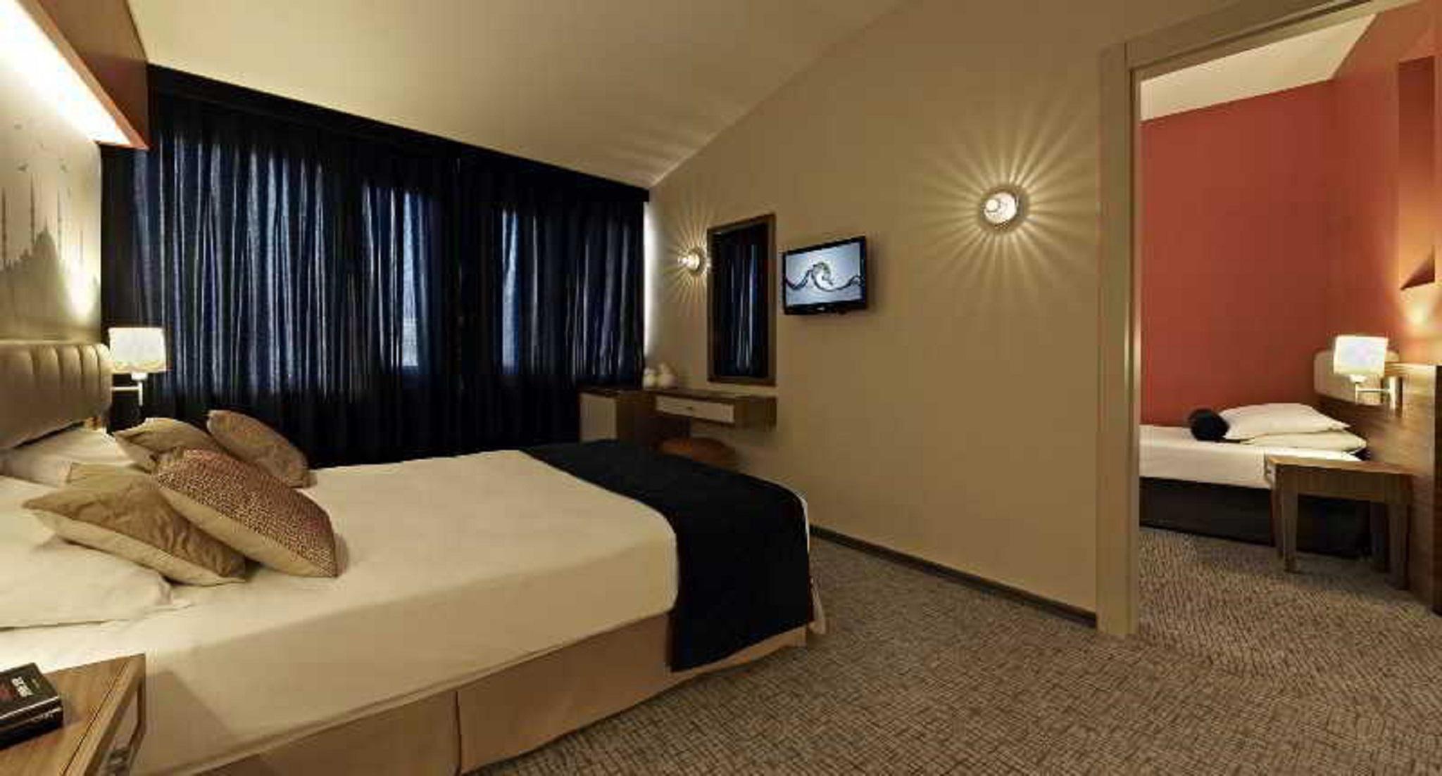 Lapis Inn Hotel&Spa  Istanboel Buitenkant foto